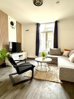 Gare du Midi for 3-4 people - 7