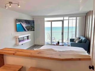 Oceanfront- Heated Pools- Hot Tubs 1203NT - 3