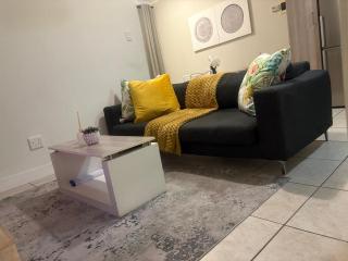 The Cube Rivonia Sandton Luxury Suites - 4