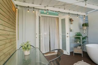 Casa Loba Suite 1 with an outdoor tub - 8