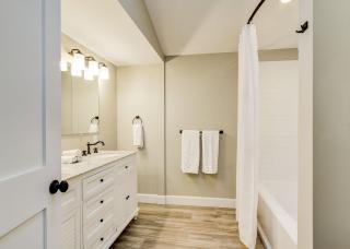 Seattle Luxury Retreat Home Near the Stadiums - 2