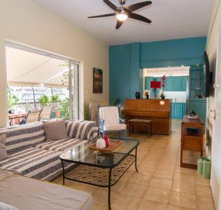 City Garden Escape with a View! - 0