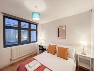 Stylish Camden Apartment C2 - 9