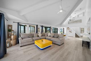 Pirates Beach Retreat - Galveston - 5