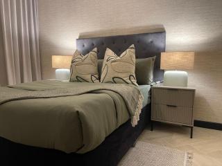 Sandton Farmhouse - 8