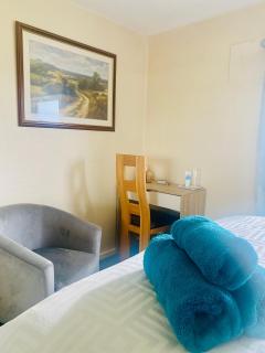 Lincoln Cathedral Retreat - 9