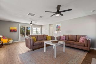 Navigate Stays Peaceful Escape w Hot Tub & Views - 6