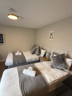 Modern Studio London Near Hospital - 1