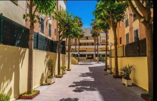 Bonito apartamento con jardín, piscina y aparcamiento gratuito - 9