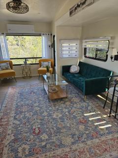 Shadow Hills Delight - Stonehurst - 8