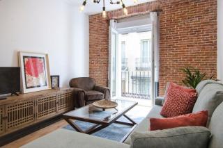 Bright Cozy 2BD 2BTH with Balcony - Chueca - 8