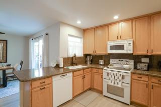 Bright La Quinta Retreat with Mtn Views! - 2