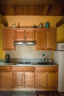 HONEYSUCKLE - Rustic cabin for 2 in Oak Creek Canyon - 4