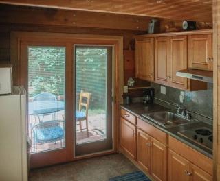Rustic Cabin for 2 in Oak Creek Cabin Sycamore - 5