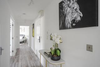 2 Luxurious Apartments with Free Parking near Chelmsford City - 7