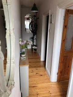 Spacious & Characterful Victorian 1 bed flat E17 - 7