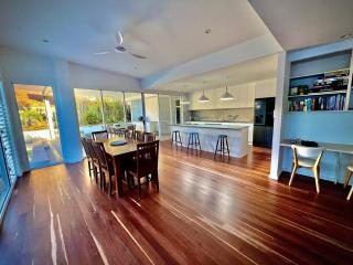 3 Moffat Beach Holiday House - 7