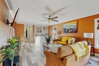 Lighthouse Retreat at the Beach - 0