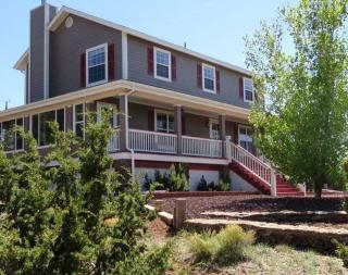 Charming Two-Story Ranch with an Outdoor Lounge in Williams, Arizona - 4