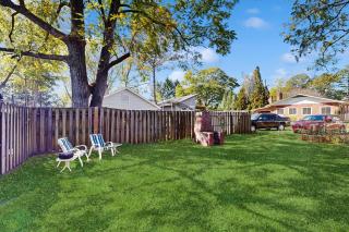 Main Street Brick Cottage - 5