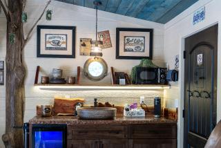 "Good Ole Rocky Top" Unique Tennessee Treehouse Near Pigeon Forge - Private 20ft Slide - 2