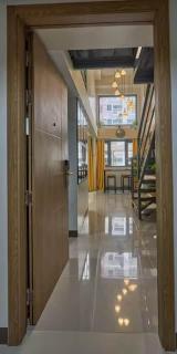 Modern & Spacious Loft-Style Condo near Airport - 0