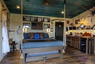 "Land of the Free, Home of the Brave" Double Luxury Treehouse for 12 Near Dollywood & Pigeon Forge - 8