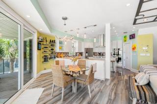 The Coastal Canvas - Fort Myers Beach - 3