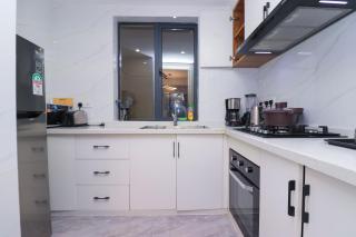 Premium 1 BR Suite in Kilimani - 4