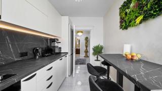 RT Luxury Elegance Residence - 6