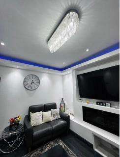 Luxury Holiday Home - 6