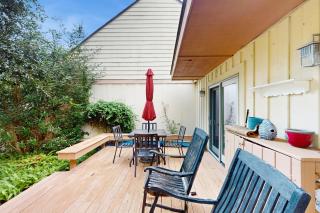 Queens Grant 762 - 7