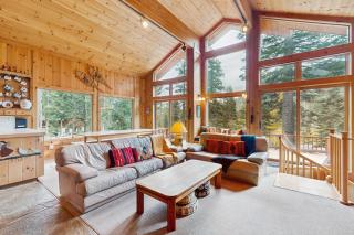 Bear Creek Pond Chalet - 9