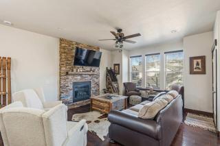 Aspen Crest Condo 4BR Clubhouse Access - 5