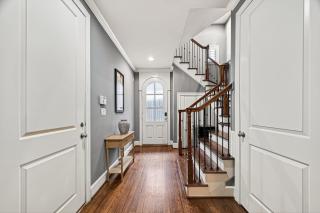 Tesla-Charger TX Medical Ctr Sleeps 7 5 beds - 5