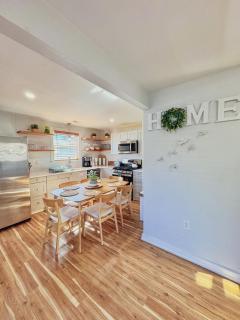 Unique Wildwood 3 BR 1,5 BA Entire House in the Heart of Wildwood! - 8