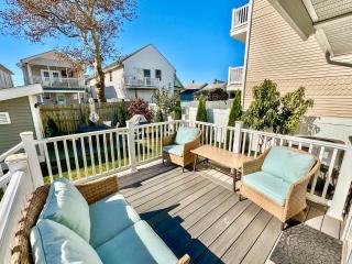 Unique Wildwood 3 BR 1,5 BA Entire House in the Heart of Wildwood! - 7