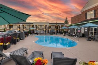 Best Western Hendersonville Inn - 4