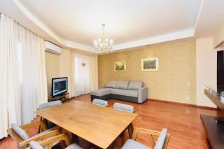 Luxury Apartment 2 Bedrooms 2 Bathrooms , Open Balcony In The Center Of Yerevan , Near Malibu Park - 0
