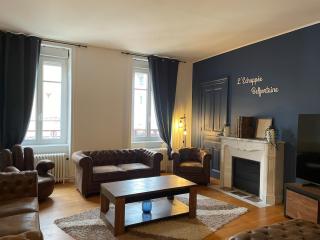 App 220 m2, 4 grandes chambres, sauna, Proche centre Belfort - 0