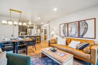 Ski In/Ski Out Pico Resort Unit E106: 3BR newly renovated condo - 3