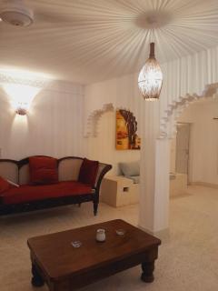 Elegant Double Big Room at Villa Paradise - 4