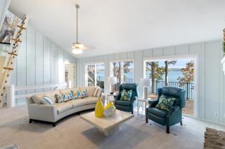 Firepit, Spacious Decks, Breathtaking Views - 4