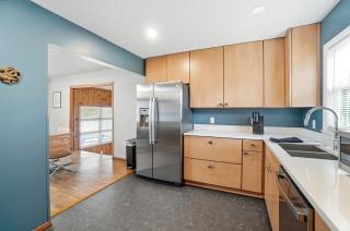 The Stoop on Spencer Drive - 5