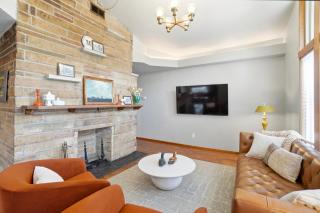 The Stoop On Spencer Drive - 8