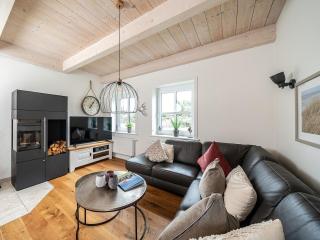 Reetgedecktes Wohlfühlhaus Nordseeloft 98b mit Sauna und Kamin - 4