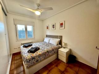 Villa Alegre, Mar Menor Golf - 2 beds - 2 baths - private heated pool - solarium - family friendly - 3