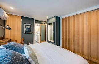 Craftsman home near Stadiums with stunning views - Seattle - 4