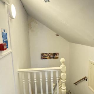 BASIC APARTMENT - quiet, compact, FREE PARKING & WiFi easy access to Cardiff - LONG TERM OFFER! - 8