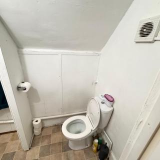 BASIC APARTMENT - quiet, compact, FREE PARKING & WiFi easy access to Cardiff - LONG TERM OFFER! - 6